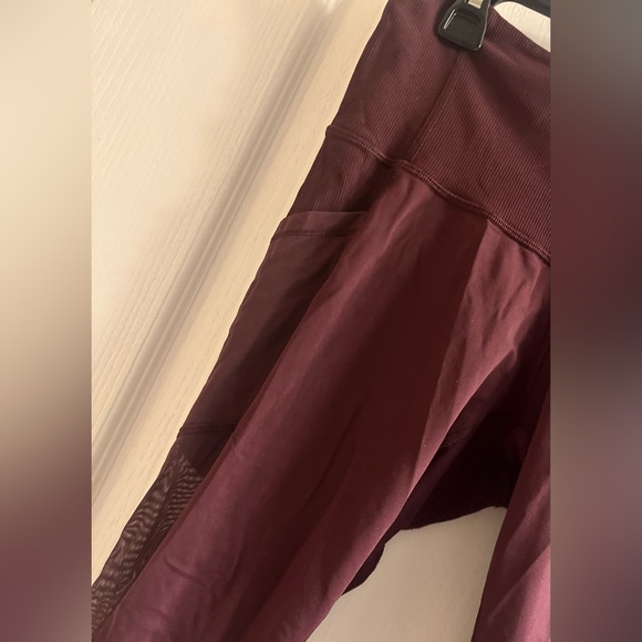 Lululemon mesh cut outs leggings - Picture 12 of 15